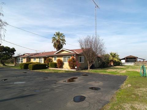 6819 E Service Rd, Hughson, CA 95326 photo 2