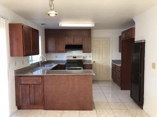 1905 Cobblestone Mnr, Modesto, CA 95355 photo 2