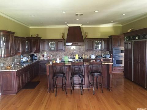 950 Apricot Ave, Patterson, CA 95363 photo 4