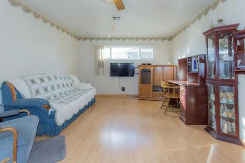 1202 Hawthorne Ave, Modesto, CA 95350 photo 4
