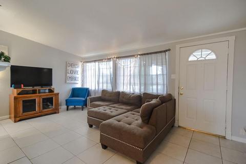 941 Trinity St, Manteca, CA 95336 photo 4