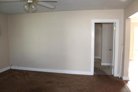 2436 Lynell Ct, Ceres, CA 95307 photo 4