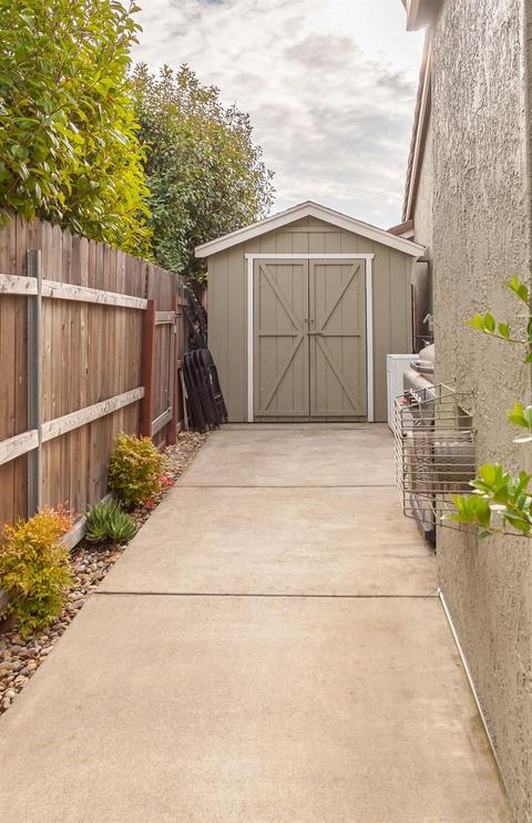 101 Farham Dr, Folsom, CA 95630 photo 28