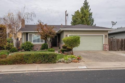 327 Layland Dr, Lodi, CA 95240 photo 4