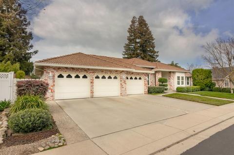 3825 Mondrian Dr, Modesto, CA 95356 photo 2
