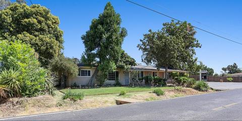 5895 E Fairlane Rd, Acampo, CA 95220 photo 2