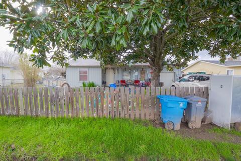1866 15th St, Olivehurst, CA 95961 photo 2
