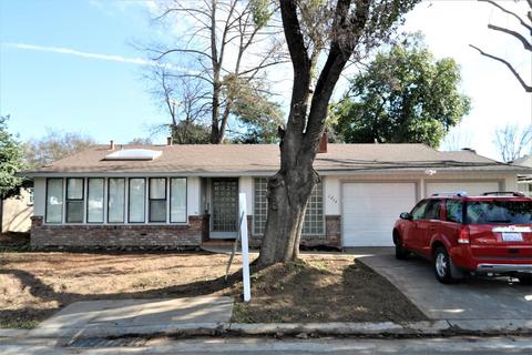 1214 Crescent Dr, Modesto, CA 95350 photo 1