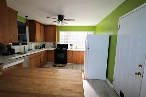 1214 Crescent Dr, Modesto, CA 95350 photo 8
