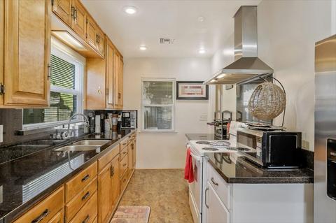 704 Hackberry Ave, Modesto, CA 95354 photo 8