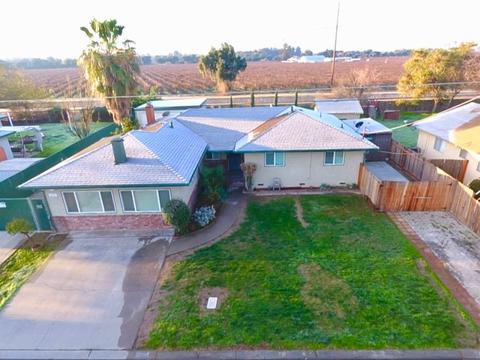 1672 Shirley Ct, Modesto, CA 95358 photo 2