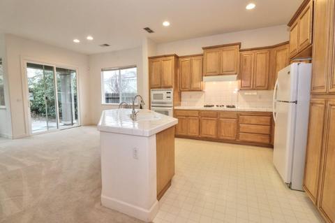 1086 Limestone, Folsom, CA 95630 photo 5