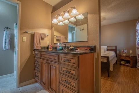 2525 Stoneridge Dr, Modesto, CA 95355 photo 16