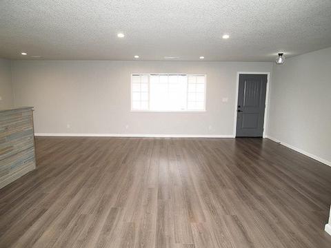 2721 Murray St, Turlock, CA 95382 photo 6