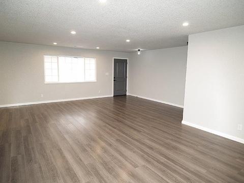 2721 Murray St, Turlock, CA 95382 photo 5