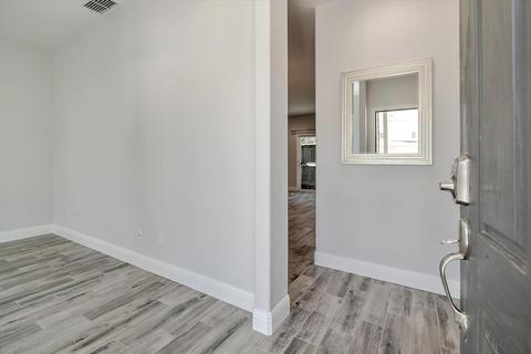 337 Serrano Ter, Davis, CA 95618 photo 2