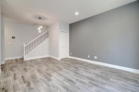 337 Serrano Ter, Davis, CA 95618 photo 6