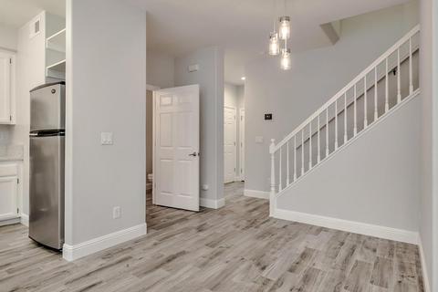337 Serrano Ter, Davis, CA 95618 photo 5
