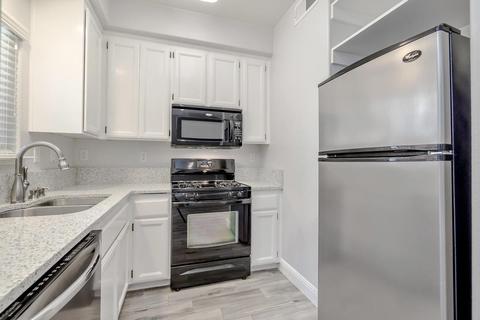 337 Serrano Ter, Davis, CA 95618 photo 9