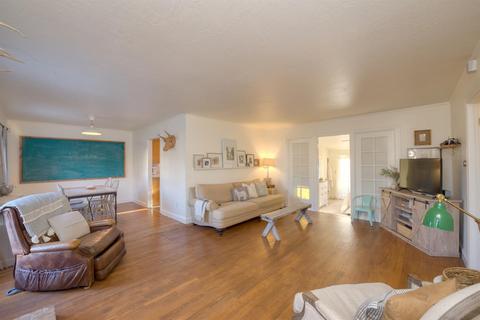 124 N 4th St, Patterson, CA 95363 photo 5