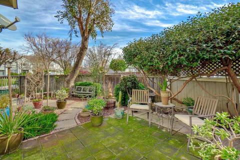3024 Woods Cir, Davis, CA 95616 photo 9