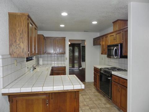 705 Bonneau Ct, Patterson, CA 95363 photo 4