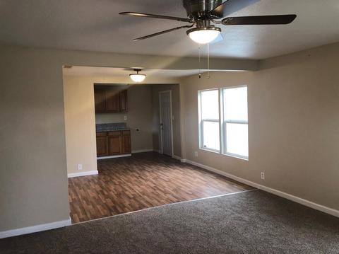 1545 Pearl St, Modesto, CA 95350 photo 3