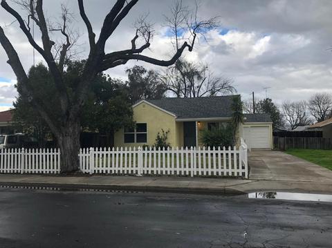 1545 Pearl St, Modesto, CA 95350 photo 2