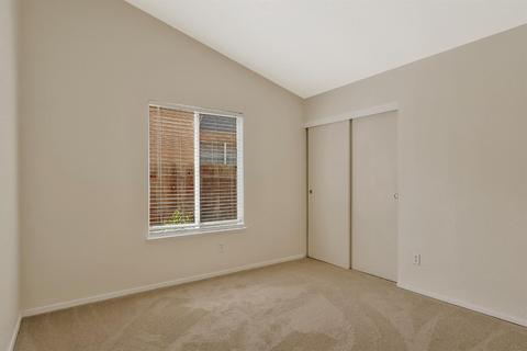 1077 Lourence Dr, Tracy, CA 95376 photo 12