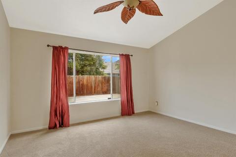 1077 Lourence Dr, Tracy, CA 95376 photo 13