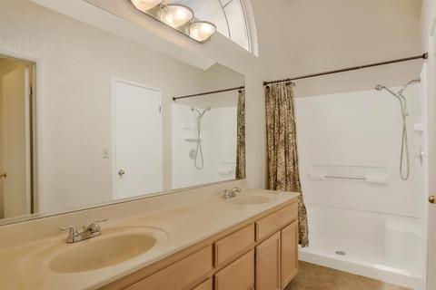 1077 Lourence Dr, Tracy, CA 95376 photo 15