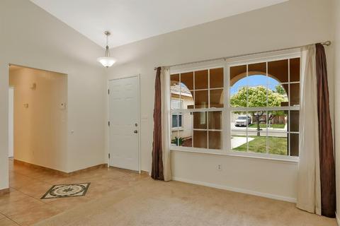 1077 Lourence Dr, Tracy, CA 95376 photo 3