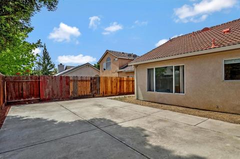 1077 Lourence Dr, Tracy, CA 95376 photo 17