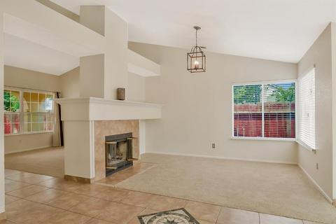 1077 Lourence Dr, Tracy, CA 95376 photo 5