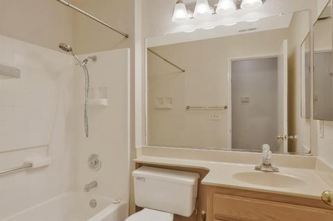 1077 Lourence Dr, Tracy, CA 95376 photo 10