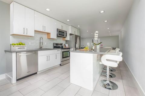 2712 Levon Ave, Modesto, CA 95350 photo 8