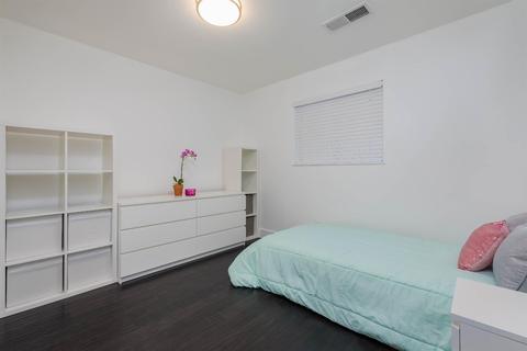 2712 Levon Ave, Modesto, CA 95350 photo 21