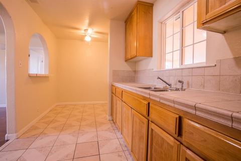 1204 Beverly Dr, Modesto, CA 95351 photo 15