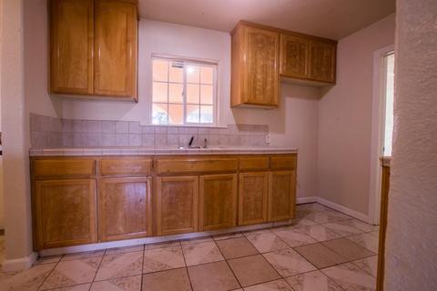 1204 Beverly Dr, Modesto, CA 95351 photo 14