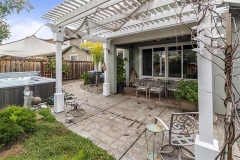 1085 Berkshire Dr, Lathrop, CA 95330 photo 40
