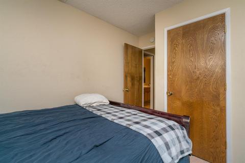 732 Ebbetts Ave, Manteca, CA 95337 photo 9