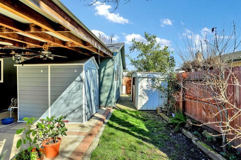 629 E Mayfair Ave, Stockton, CA 95207 photo 39