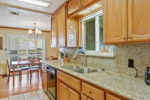 629 E Mayfair Ave, Stockton, CA 95207 photo 9