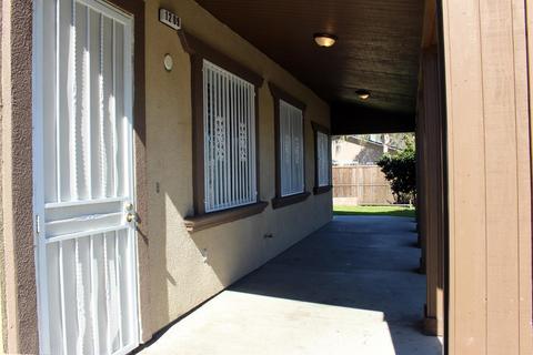 1209 Alamo Ave, Modesto, CA 95351 photo 3