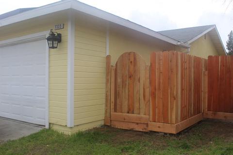 7335 Mackenzie Ave, Winton, CA 95388 photo 2