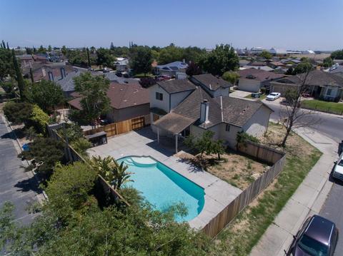 811 Toro Ln, Lathrop, CA 95330 photo 2