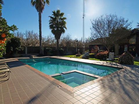 5624 N Walnut Rd, Turlock, CA 95382 photo 2