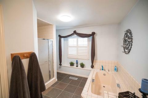 1021 Payne Ave, Modesto, CA 95351 photo 14