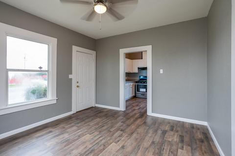 161 4th Ave, Gustine, CA 95322 photo 4