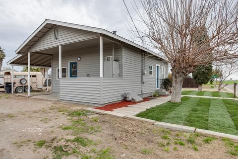 161 4th Ave, Gustine, CA 95322 photo 2